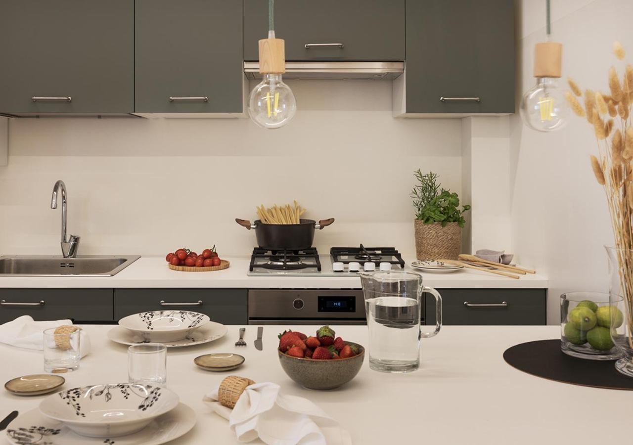Exclusive Green Apartment - City Center - Como - Near Station Værelse billede