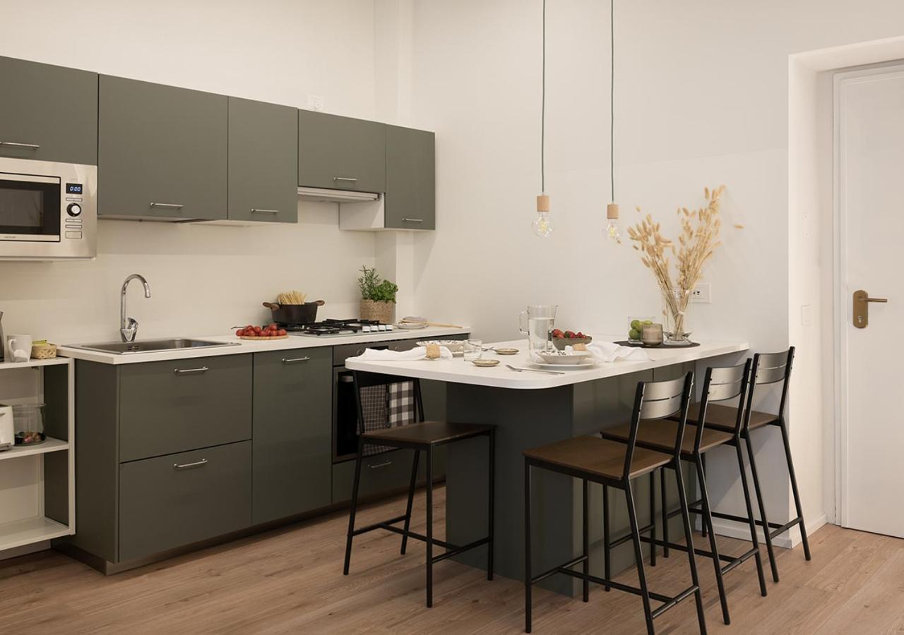 Exclusive Green Apartment - City Center - Como - Near Station Værelse billede